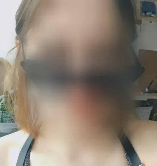 Amy, 19