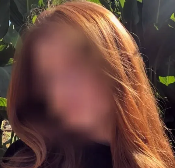 Ellie, 23