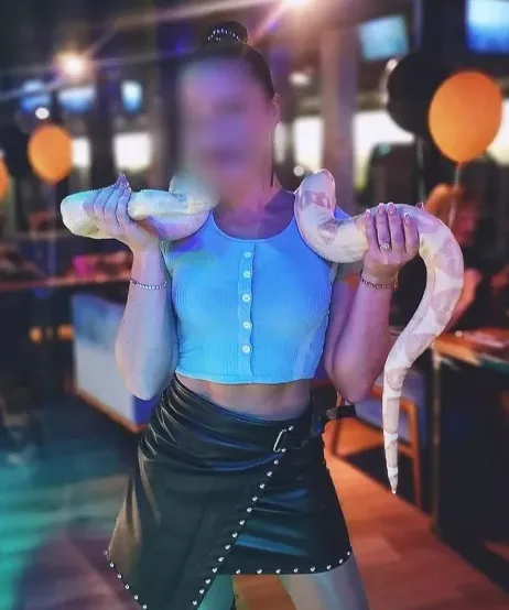 Hannah, 40