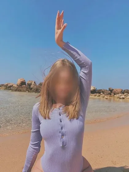 Hayley, 27