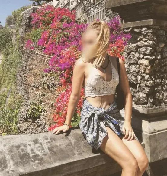 Lara, 20