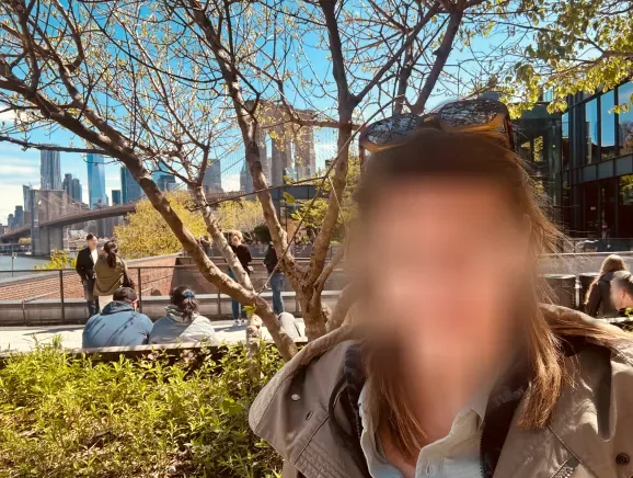 Lucy, 39