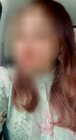 Mariam, 32
