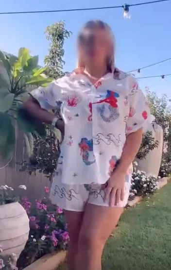 Nadia, 33