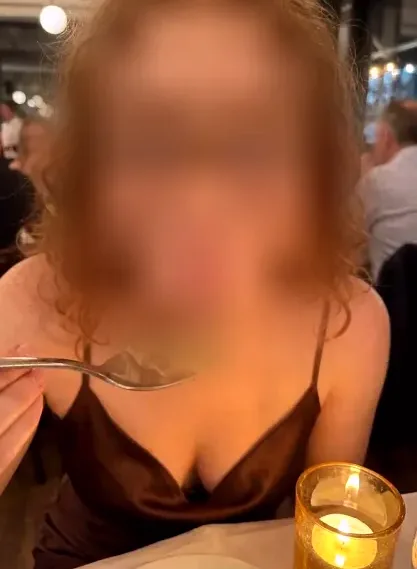 Natalia, 25